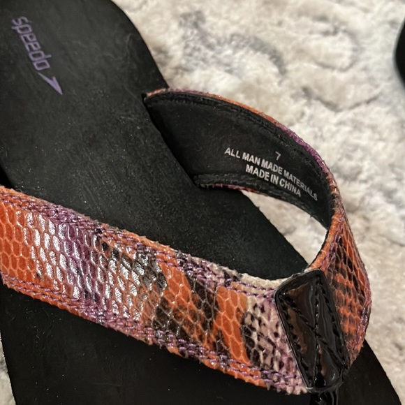 Speedo purple and orange snakeskin print flip flop padded sandal - Picture 6 of 17